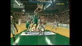 Boris Diaw passe décisive 2001 [upl. by Jacobba]