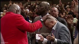 Bishop TD Jakes quotThe Peaceable Transfer of Powerquot Lays Hands On Pastor Gary Jenkins Dr Jazz [upl. by Sanbo94]