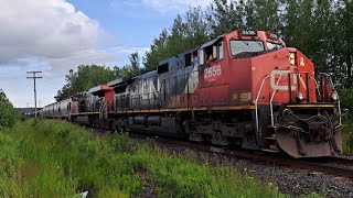 DASH9 LEADER WITH K5HL CN 2656 Leads 598 [upl. by Ahsinal429]