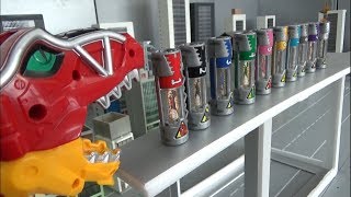 Power Rangers Dino Charge 10 batteries in the dinosaur mouth Toys 파워레인저 다이노포스 공룡 입속 10개 다이노셀 장난감 [upl. by Retnuh]