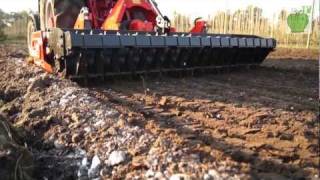 Uprawa brona aktywna Maschio Delfino DL2300  Power Harrow [upl. by Coppola]