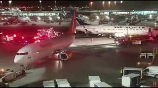 WestJet collision with Sunwing at Toronto Pearson  Jan 5 2018 [upl. by Sarita341]