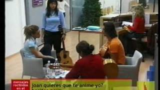 OT 2 Carrasco canta quotQuiéremequot entre clases [upl. by Relyuhcs67]