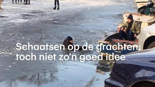 Man zakt door het ijs op de Prinsengracht Oh help hem [upl. by Minna]