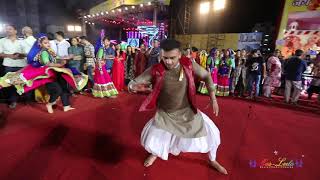 Traditional Garba  Rasleela  Hardik Mehta and Team  Dakla song [upl. by Ilyk943]