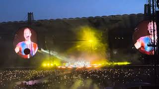 Coldplay  Yellow  Koning Boudewijnstadium Brussel 05082022 [upl. by Cerelly]