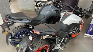 दोनों में ₹51000 का अंतर Yamaha MT15 Dual ABS Vs Yamaha FZSV4 Details Comparison  On Road Price [upl. by Penrod300]