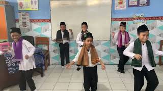 Kelompok 5  Tari JaliJali Betawi  kelas 4 SD [upl. by Sanalda]