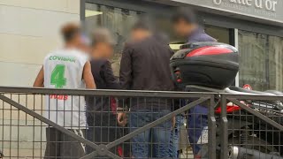 Quartier de la Goutte dOr à Paris qui sont ces jeunes qui vivent dans la rue [upl. by Collimore]