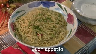 Spaghetti aglio olio e peperoncino con mollica di pane e acciughe [upl. by Selene964]