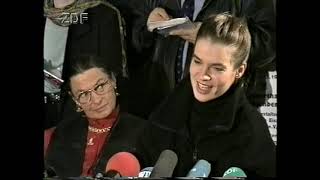 18121993  EiskunstlaufDM mit Tanja Szewczenko Katarina Witt [upl. by Pooh281]