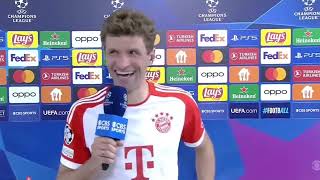 Tchouameni se mete en la entrevista de Muller y Kroos se ríe [upl. by Oicirbaf]