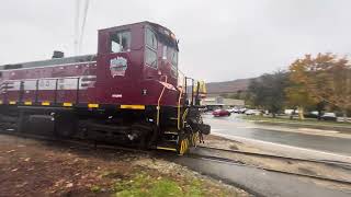 Hobo Railroad 105 at Lincoln NH [upl. by Ylrebma]