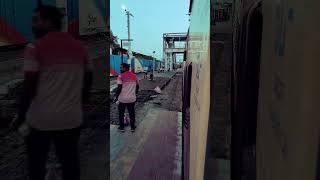 Bikaner Sai nagar Shirdi Express Skip Nandgaon Station viral shorts trending Plateform Skip [upl. by Ahsuat]