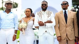 Samuel Etoo et Didier Drogba au Mariage de DJ Kerozen  Abidjan en ébullition [upl. by Trevlac371]