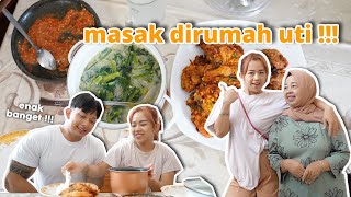 AKHIRNYA BISA MASAK BARENG UTI LAGI  MASAK MENU RUMAHAN YANG ENAK BANGET 😍 [upl. by Onateyac]