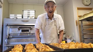 91 Year old Baker and his 50 Year old Japanese Apple Pie Recipe [upl. by Rap]