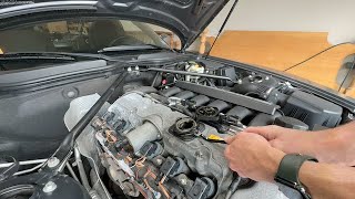 BMW Oil Filler Cap Replacement E85 Z4 with N52 engine 2006 [upl. by Yeclehc171]