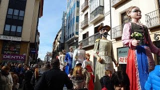 Gigantes y Cabezudos en Carnaval de Soria 2016 [upl. by Ahsatam413]