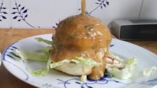 Hjemmelavet kylling burger  sandwich Her Sakon Nakhon Thailand [upl. by Annayd]