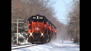 BampLE 866 leads lite power into Conneaut Harbor [upl. by Tenahs]