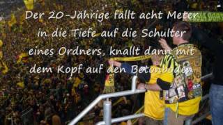 Dortmund Fan stürzt von der Tribüne TOT [upl. by Adeehsar]