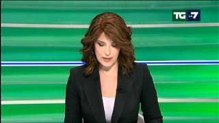 Tg La7  Edizione delle ore 1330 del 22112011 [upl. by Nealon426]