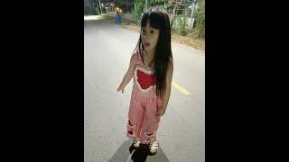 น่าสงสาร funnybaby automobile babyclips funny [upl. by Asilet]