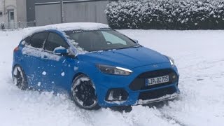 Ford Focus RS mk3 drifting in snow  germancarphotography [upl. by Zuzana]