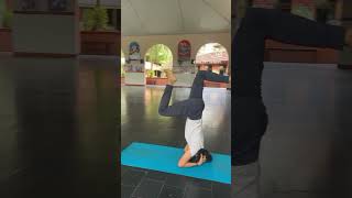 Headstand Yoga pose and practice yoga yogapractice yogapostures [upl. by Smukler]