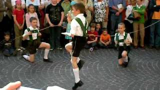 🕺💃 Baile tradicional Plattler Hiatabua Corazón del Tirol  Innsbruck Austria  Un Mate Viajero [upl. by Akkinahs]