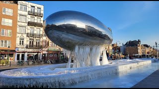 Koekelberg  le froid a complètement transformé la fontaine de la place Simonis [upl. by Dleifyar]