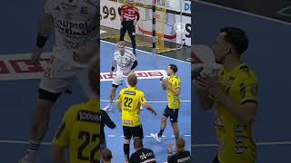 Admin hat einfach noch ein KohliHighlight aus dem ErlangenSpiel gefunden 🤯😍 rnl handball [upl. by Daphene]