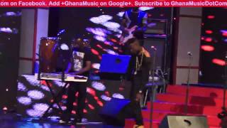 Kaakie amp Stonebwoy  Performance at BASS Awards 2013  GhanaMusiccom Video [upl. by Aneekat]