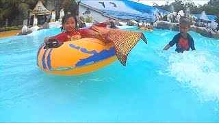 Bertemu Putri Duyung Cantik Di Kolam Renang Anak  Mermaid In A Childrens Pool [upl. by Ynottirb869]