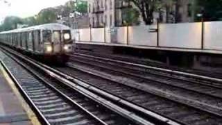 R40 slant B train passing ave H station [upl. by Petey]