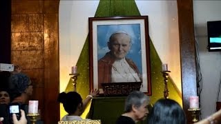 Relic love in Philippines for candidate saint John Paul II [upl. by Antonia]