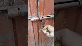 Chain ka lock pechkas ke sath kholenchina lock open [upl. by Gershom]