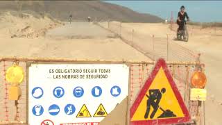 Remodelada la carretera que une Caleta de Sebo con la Playa de las Conchas en La Graciosa [upl. by Haida]