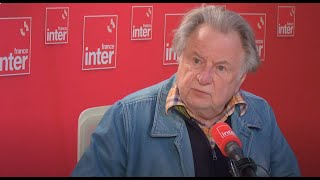 Le philosophe Régis Debray  quotLa vieillesse est un sauvetage parce quon va à lessentielquot [upl. by Adelbert]