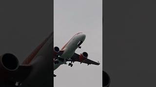 Airbus A320 easyjet  Decolagem 🛫 airport lisboa shorts [upl. by Ijan]