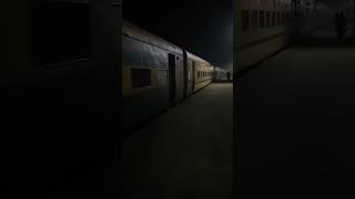 04058 Anand Vihar T Muzaffarpur Garib Rath Special Train railways indiarailway [upl. by Bernj]