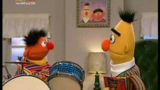 Sesamstrasse  Ernie und Bert wechseln sich ab [upl. by Imuya920]