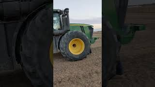 Massive John Deere 9510r with air seeder So prettyfarming johndeere seeding [upl. by Rudie]