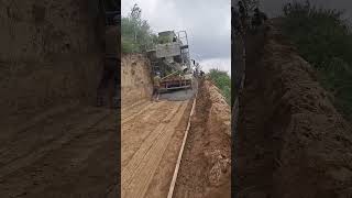 Concrete pouring process for mountain roads [upl. by Milstone]