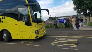 John Swinneys Battle Bus swings into Perth to add support to the SNPs Pete Wishart [upl. by Disario450]