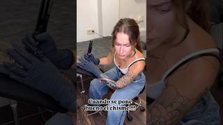 Cotilleo tattoo tatuador humor fypシ゚viral comedia tattooartist cotilleo hardwork comedia [upl. by Namurt]