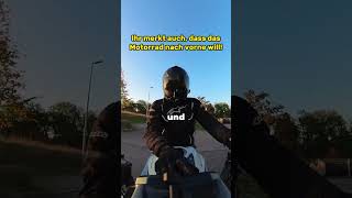 Motorrad richtig anfahren 🤔 Anfahren Tutorial motorrad motovlog [upl. by Chuch443]