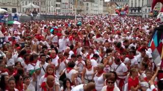 Fêtes de Bayonne 2017  ambiance déchaînée au réveil du Roi Léon [upl. by Ornas275]