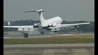 RAF VC10 C1K tanker TampG at RAF Mildenhall 16092011 [upl. by Sutsuj]